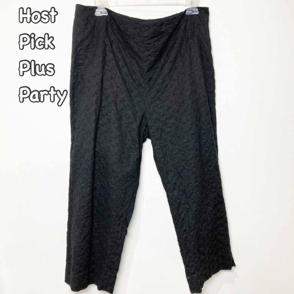 Ralph Lauren Black Eyelet Capris Lined
